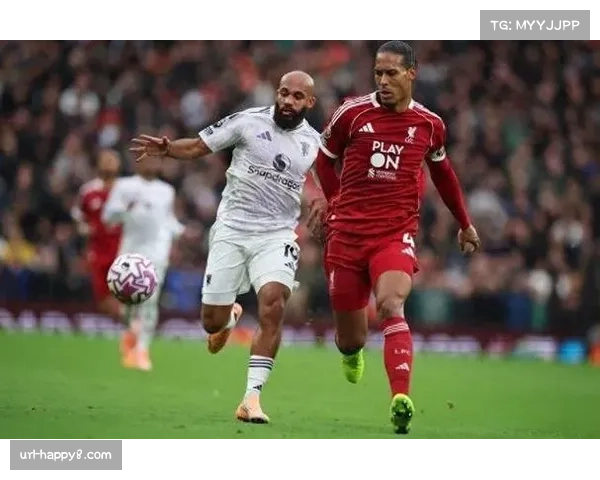 因膝伤缺席,利物浦确认范戴克将错过与皇马的次回合关键战,防线防空受考验 因膝伤缺席,利物浦确认范戴克将错过与皇马的次回合关键战,防线防空受考验